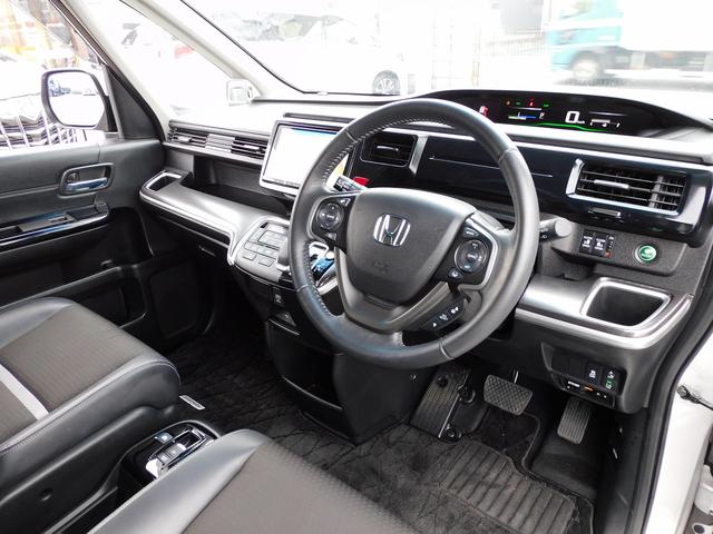 ステップワゴンスパーダ ｅ：ＨＥＶスパーダ　Ｇ・ＥＸ　ホンダセンシング　後期・９インチフルセグナビ・バックカメラ・ＢＴオーディオ・両側自動ドア・ＬＥＤライト・フォグＬＥＤ・ホンダセンシング・ＡＣＣ・ＥＴＣ・ハーフレザーシート・シートヒーター・フロアマット・ドアバイザー（27枚目）