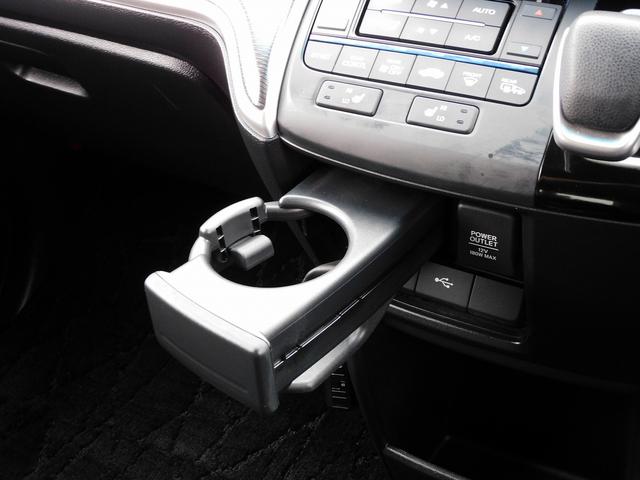 ステップワゴンスパーダ ｅ：ＨＥＶスパーダ　Ｇ・ＥＸ　ホンダセンシング　後期・９インチフルセグナビ・バックカメラ・ＢＴオーディオ・両側自動ドア・ＬＥＤライト・フォグＬＥＤ・ホンダセンシング・ＡＣＣ・ＥＴＣ・ハーフレザーシート・シートヒーター・フロアマット・ドアバイザー（43枚目）