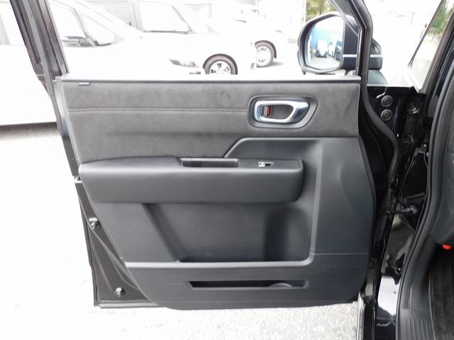 ステップワゴン ｅ：ＨＥＶスパーダ　プレミアムライン　１１インチフルセグナビ・全周囲カメラ・ＢＴオーディオ・両側自動ドア・パワーゲート・ＬＥＤライト・フォグＬＥＤ・ホンダセンシング・ＡＣＣ・ＥＴＣ・ＢＳＭ・ハーフレザーシート・シートヒーター・フロアマット（32枚目）