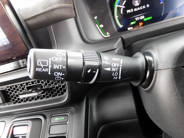 ステップワゴン ｅ：ＨＥＶスパーダ　プレミアムライン　１１インチフルセグナビ・全周囲カメラ・ＢＴオーディオ・両側自動ドア・パワーゲート・ＬＥＤライト・フォグＬＥＤ・ホンダセンシング・ＡＣＣ・ＥＴＣ・ＢＳＭ・ハーフレザーシート・シートヒーター・フロアマット（41枚目）