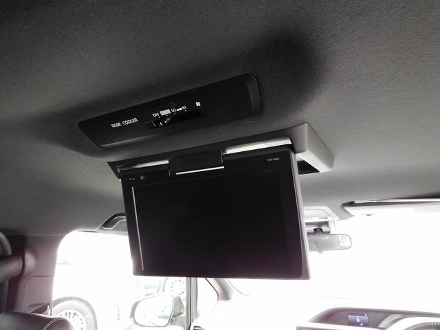 ヴォクシー ZS G’s 10インチフルセグナビ・後席モニター・バックカメラ・BTオーディオ・両側自動ドア・LEDライト・フォグLED・トヨタセーフティセンス・ETC・本革ステアリング・アイドリングストップ・フロアマット(10枚目)