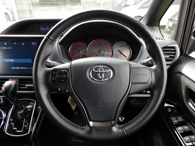 ヴォクシー ZS G’s 10インチフルセグナビ・後席モニター・バックカメラ・BTオーディオ・両側自動ドア・LEDライト・フォグLED・トヨタセーフティセンス・ETC・本革ステアリング・アイドリングストップ・フロアマット(11枚目)