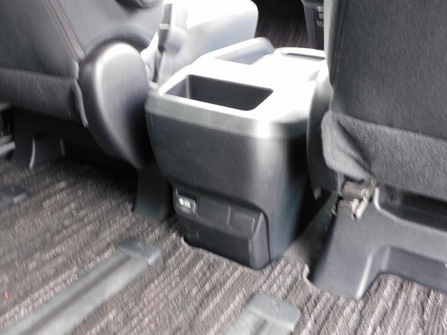 アルファード 2.5S 後期・9インチフルセグナビ・後席モニター・バックカメラ・BTオーディオ・両側自動ドア・LEDライト・フォグLED・デジタルミラー・トヨタセーフティセンス・ETC・BSM・AC100V・フロアマット(30枚目)