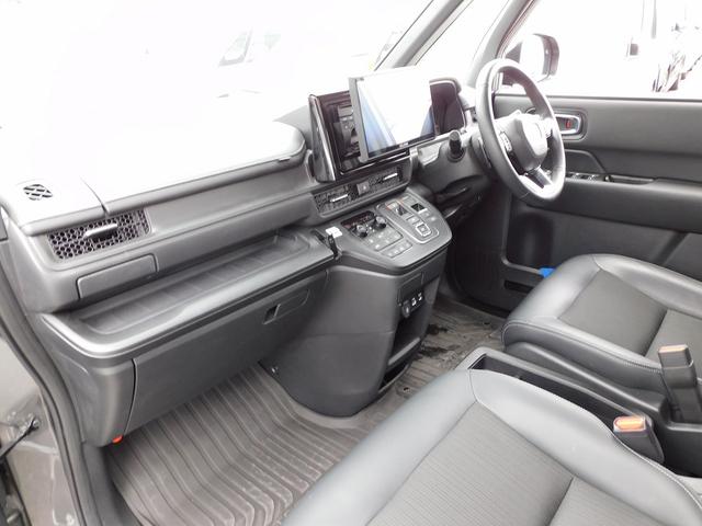 ステップワゴン e:HEVスパーダ イクリプス10インチナビ地デジ・Bカメラ・CD・DVD・ブルートゥース・ETC・両Pドア・Rゲート・16AW・レーダーC・LKA・BSM・パドルシフト・Cセンサー・USB・シートH・スマートキー(18枚目)