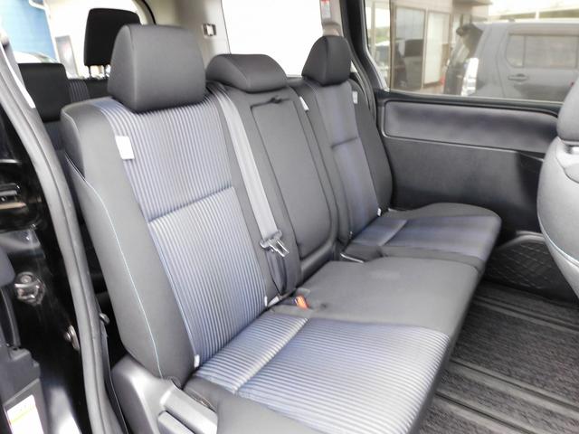 ヴォクシー ZS ワンオーナー・9インチフルセグナビ・後席モニター・バックカメラ・BTオーディオ・両側自動ドア・LEDライト・フォグライト・アイドリングストップ・ETC・コーナーセンサー・フロアマット・ドアバイザー(29枚目)