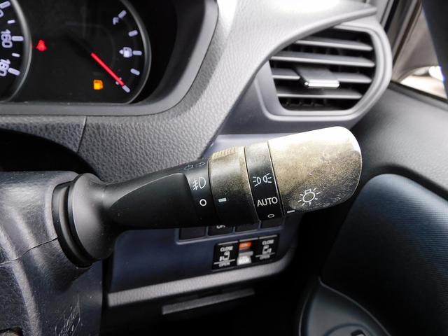 ヴォクシー ZS ワンオーナー・9インチフルセグナビ・後席モニター・バックカメラ・BTオーディオ・両側自動ドア・LEDライト・フォグライト・アイドリングストップ・ETC・コーナーセンサー・フロアマット・ドアバイザー(39枚目)