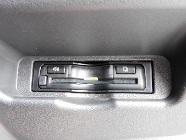 ハイエースバン スーパーGL ダークプライムII 11インチフルセグナビ・全周囲カメラ・BTオーディオ・両側自動ドア・LEDライト・フォグLED/デジタルミラー・モデリスタエアロ・16AW・トヨタセーフティセンス・ETC・ハーフレザーシート(14枚目)