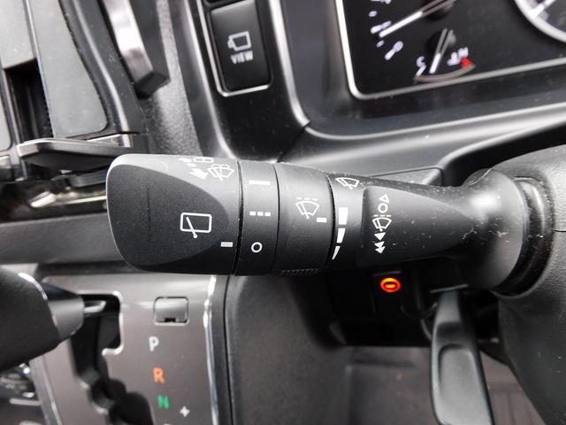 ハイエースバン スーパーGL ダークプライムII 11インチフルセグナビ・全周囲カメラ・BTオーディオ・両側自動ドア・LEDライト・フォグLED/デジタルミラー・モデリスタエアロ・16AW・トヨタセーフティセンス・ETC・ハーフレザーシート(38枚目)