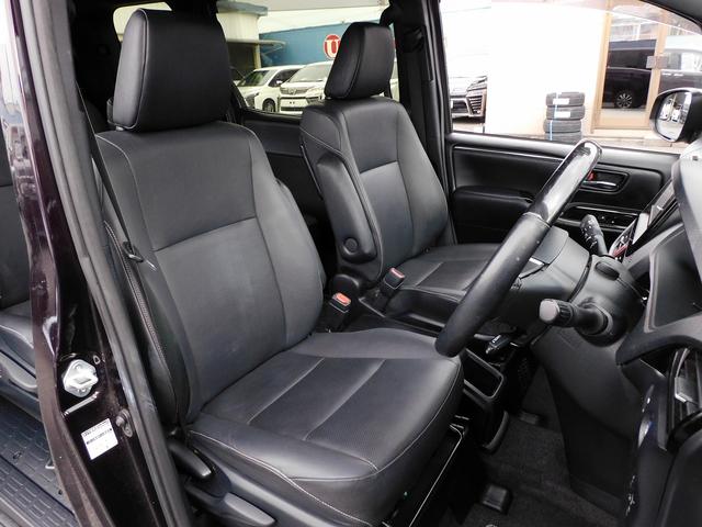 エスクァイア ハイブリッドＧｉ　後期・フルセグナビ・バックカメラ・ＢＴオーディオ・両側自動ドア・ＬＥＤライト・フォグＬＥＤ・トヨタセーフティセンス・ＥＴＣ・シートヒーター・クルーズコントロール・コーナーセンサー・ドアバイザー（5枚目）