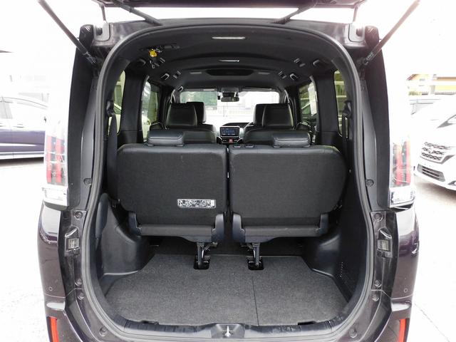 エスクァイア ハイブリッドＧｉ　後期・フルセグナビ・バックカメラ・ＢＴオーディオ・両側自動ドア・ＬＥＤライト・フォグＬＥＤ・トヨタセーフティセンス・ＥＴＣ・シートヒーター・クルーズコントロール・コーナーセンサー・ドアバイザー（8枚目）