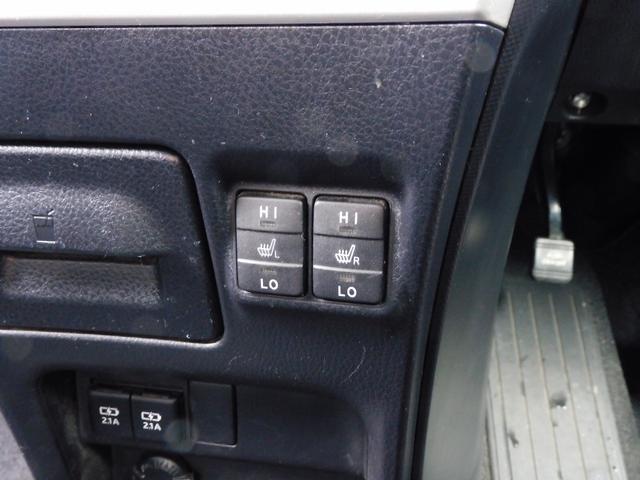 エスクァイア ハイブリッドＧｉ　後期・フルセグナビ・バックカメラ・ＢＴオーディオ・両側自動ドア・ＬＥＤライト・フォグＬＥＤ・トヨタセーフティセンス・ＥＴＣ・シートヒーター・クルーズコントロール・コーナーセンサー・ドアバイザー（12枚目）