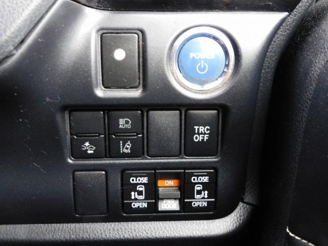 エスクァイア ハイブリッドＧｉ　後期・フルセグナビ・バックカメラ・ＢＴオーディオ・両側自動ドア・ＬＥＤライト・フォグＬＥＤ・トヨタセーフティセンス・ＥＴＣ・シートヒーター・クルーズコントロール・コーナーセンサー・ドアバイザー（13枚目）