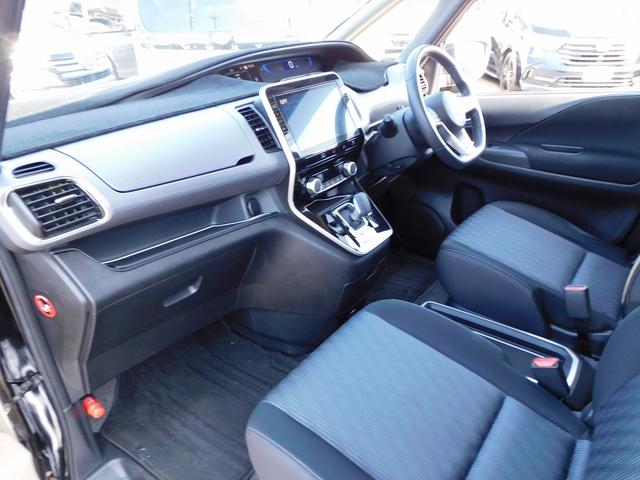 セレナ e-パワー ハイウェイスターV 後期・10インチフルセグナビ・後席モニター・全周囲カメラ・BTオーディオ・両側自動ドア・LEDライト・フォグLED・デジタルミラー・エマージェンシーブレーキ・BSM・クルーズコントロール・ドアバイザー(30枚目)