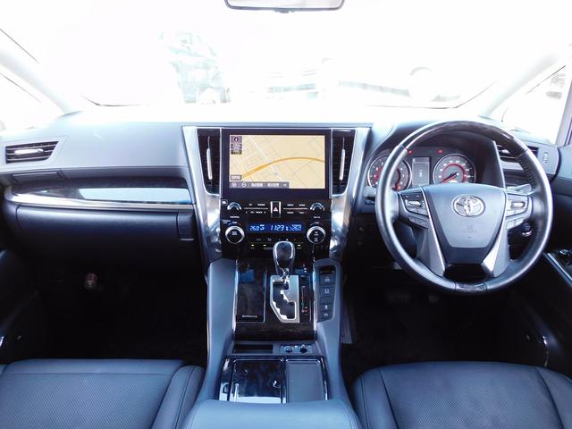 アルファード 2.5S Cパッケージ 後期・JBL・10インチフルセグナビ・後席モニター・全周囲カメラ・BTオーディオ・両側自動ドア・3眼LEDライト・フォグLED・トヨタセーフティセンス・BSM・ETC・フロアマット・ドアバイザー(4枚目)