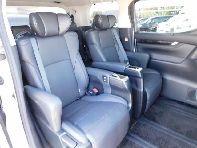 アルファード 2.5S Cパッケージ 後期・JBL・10インチフルセグナビ・後席モニター・全周囲カメラ・BTオーディオ・両側自動ドア・3眼LEDライト・フォグLED・トヨタセーフティセンス・BSM・ETC・フロアマット・ドアバイザー(29枚目)