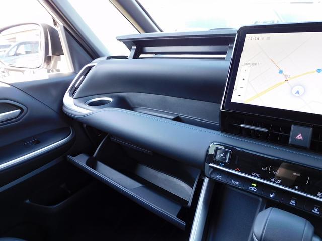 ヴォクシー ハイブリッドS-G 10インチフルセグナビ・後席モニター・バックカメラ・BTオーディオ・両側自動ドア・LEDライト・フォグLED・トヨタセーフティセンス・ACC・ETC・ハーフレザーシート・シートヒーター・フロアマット(46枚目)