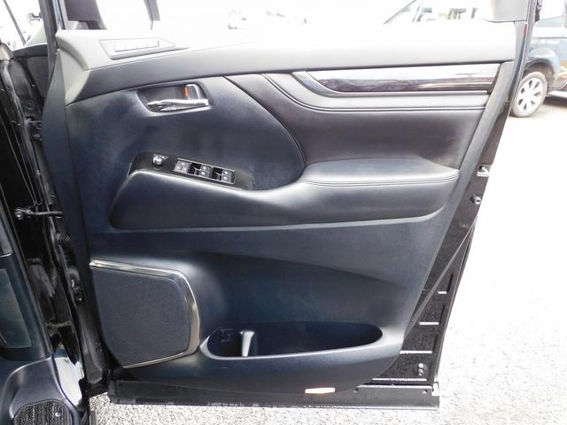 アルファード 2.5S Cパッケージ 後期・10インチフルセグナビ・バックカメラ・BTオーディオ・両側自動ドア・3眼LEDライト・フォグlED・デジタルミラー・トヨタセーフティセンス・ETC・シートヒーター・フロアマット・ドアバイザー(28枚目)