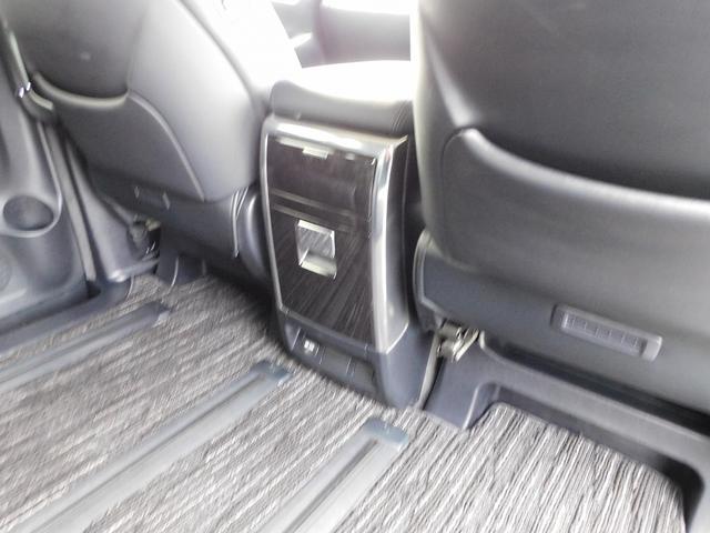 アルファード 2.5S Cパッケージ 後期・10インチフルセグナビ・バックカメラ・BTオーディオ・両側自動ドア・3眼LEDライト・フォグlED・デジタルミラー・トヨタセーフティセンス・ETC・シートヒーター・フロアマット・ドアバイザー(30枚目)