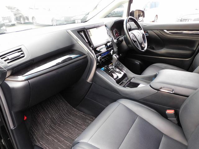 アルファード 2.5S Cパッケージ 後期・10インチフルセグナビ・バックカメラ・BTオーディオ・両側自動ドア・3眼LEDライト・フォグlED・デジタルミラー・トヨタセーフティセンス・ETC・シートヒーター・フロアマット・ドアバイザー(32枚目)