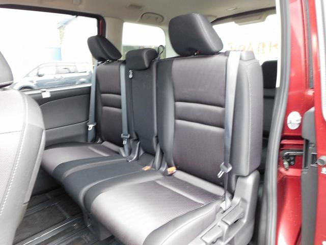 セレナ ハイウェイスター　プロパイロットエディション　プロパイロット・９インチフルセグナビ・後席モニター・バックカメラ・ＢＴオーディオ・両側自動ドア・ＬＥＤライト・フォグ・エマージェンシーブレーキ・ＥＴＣ・フロアマット・ドアバイザー・アイドリングストップ（6枚目）