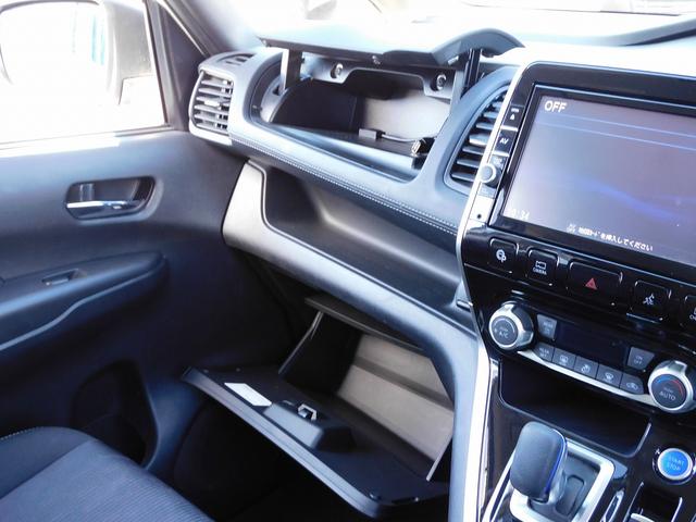 セレナ e-パワー ハイウェイスターV プロパイロット・9インチフルセグナビ・後席モニター・全周囲カメラ・BTオーディオ・両側自動ドア・LEDライト・フォグLED・エマージェンシーブレーキ・アイドリングストップ・フロアマット・ドアバイザー(47枚目)