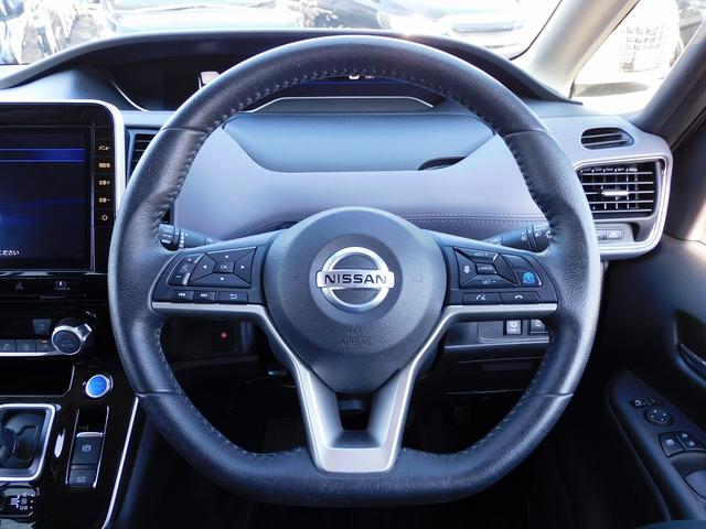 プロパイロット・後期・１０インチフルセグナビ・全周囲カメラ・ＢＴオーディオ・両側自動ドア・ＬＥＤライト・フォグＬＥＤ・デジタルミラー・エマージェンシーブレーキ・ＥＴＣ・ＢＳＭ・フロアマット