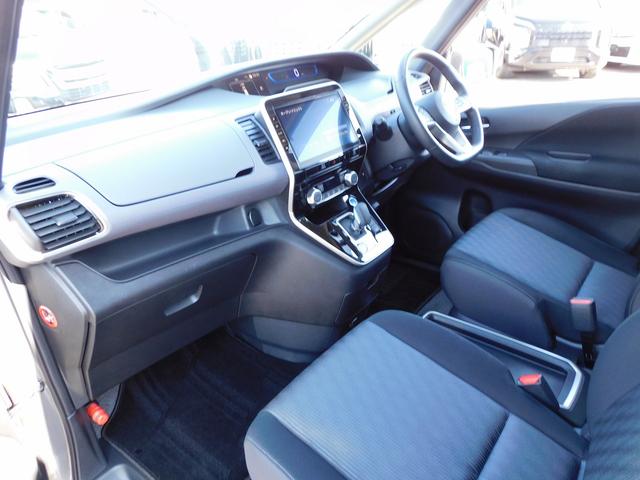 プロパイロット・後期・１０インチフルセグナビ・全周囲カメラ・ＢＴオーディオ・両側自動ドア・ＬＥＤライト・フォグＬＥＤ・デジタルミラー・エマージェンシーブレーキ・ＥＴＣ・ＢＳＭ・フロアマット