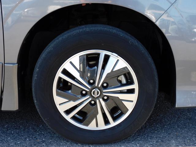 プロパイロット・後期・１０インチフルセグナビ・全周囲カメラ・ＢＴオーディオ・両側自動ドア・ＬＥＤライト・フォグＬＥＤ・デジタルミラー・エマージェンシーブレーキ・ＥＴＣ・ＢＳＭ・フロアマット