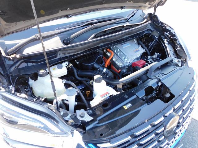 プロパイロット・後期・１０インチフルセグナビ・全周囲カメラ・ＢＴオーディオ・両側自動ドア・ＬＥＤライト・フォグＬＥＤ・デジタルミラー・エマージェンシーブレーキ・ＥＴＣ・ＢＳＭ・フロアマット