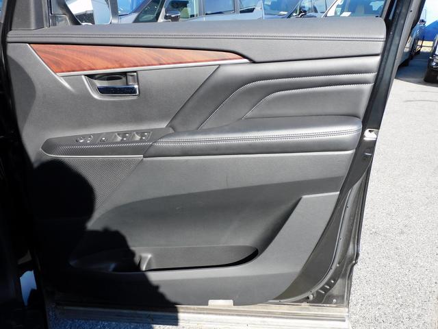 デリカＤ：５ Ｇ　後期・フルセグナビ・後席モニター・バックカメラ・ＢＴオーディオ・両側自動ドア・ＬＥＤライト・フォグＬＥＤ・デジタルミラー・１８ＡＷ・ＡＣＣ・ＥＴＣ・アイドリングストップ・本革ステアリング・パドルシフト（28枚目）