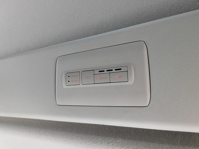 デリカＤ：５ Ｇ　後期・フルセグナビ・後席モニター・バックカメラ・ＢＴオーディオ・両側自動ドア・ＬＥＤライト・フォグＬＥＤ・デジタルミラー・１８ＡＷ・ＡＣＣ・ＥＴＣ・アイドリングストップ・本革ステアリング・パドルシフト（48枚目）