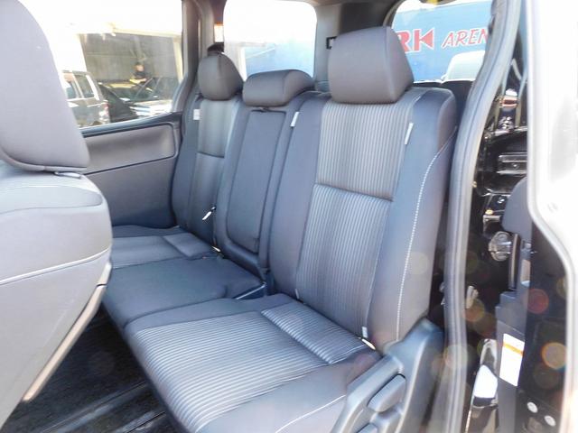 ノア Ｓｉ　後期・９インチフルセグナビ・バックカメラ・ＢＴオーディオ・両側自動ドア・ＬＥＤライト・フォグＬＥＤ・トヨタセーフティセンス・クルーズコントロール・アイドリングストップ・ＥＴＣ・フロアマット（6枚目）