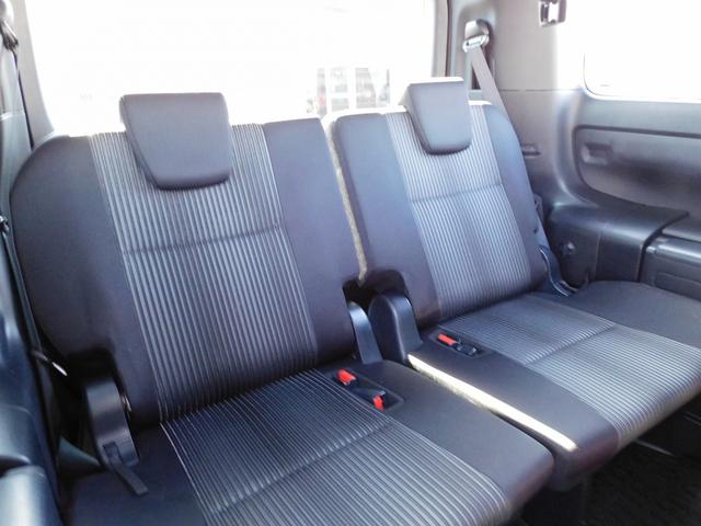 ノア Ｓｉ　後期・９インチフルセグナビ・バックカメラ・ＢＴオーディオ・両側自動ドア・ＬＥＤライト・フォグＬＥＤ・トヨタセーフティセンス・クルーズコントロール・アイドリングストップ・ＥＴＣ・フロアマット（7枚目）