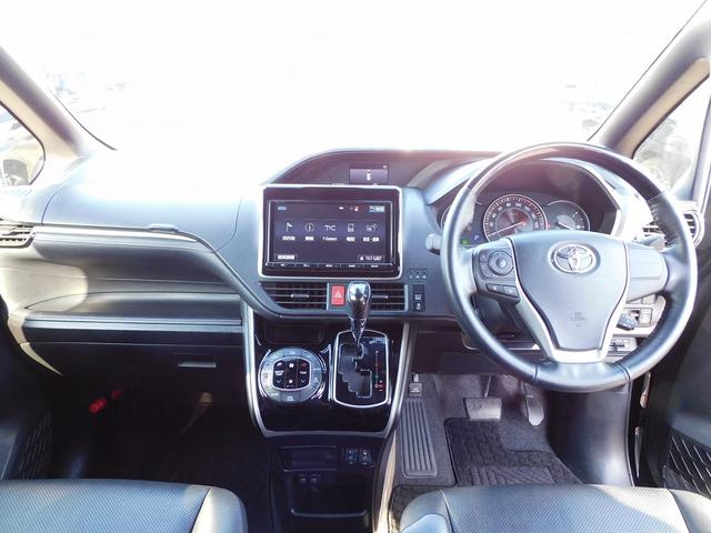 エスクァイア Ｇｉ　後期・９インチフルセグナビ・バックカメラ・ＢＴオーディオ・両側自動ドア・ＬＥＤライト・フォグＬＥＤ・トヨタセーフティセンス・１５ＡＷ・ＥＴＣ・シートヒーター・アイドリングストップ・フロアマット（4枚目）