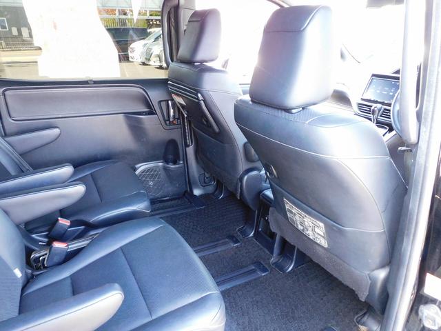 エスクァイア Ｇｉ　後期・９インチフルセグナビ・バックカメラ・ＢＴオーディオ・両側自動ドア・ＬＥＤライト・フォグＬＥＤ・トヨタセーフティセンス・１５ＡＷ・ＥＴＣ・シートヒーター・アイドリングストップ・フロアマット（30枚目）