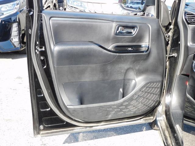 エスクァイア Ｇｉ　後期・９インチフルセグナビ・バックカメラ・ＢＴオーディオ・両側自動ドア・ＬＥＤライト・フォグＬＥＤ・トヨタセーフティセンス・１５ＡＷ・ＥＴＣ・シートヒーター・アイドリングストップ・フロアマット（34枚目）