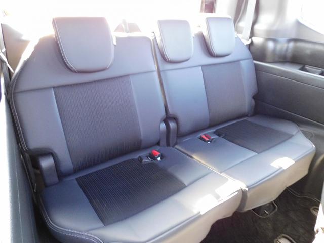 ステップワゴン ｅ：ＨＥＶスパーダ　８インチフルセグナビ・バックカメラ・ＢＴオーディオ・両側自動ドア・ＬＥＤライト・フォグＬＥＤ・１６ＡＷ・ホンダセンシング・ＡＣＣ・ＢＳＭ・ＥＴＣ・ハーフレザーシート・シートヒーター・フロアマット（7枚目）