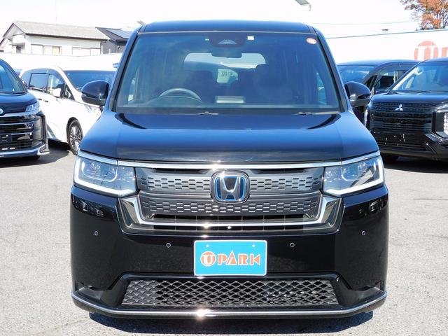 ステップワゴン ｅ：ＨＥＶスパーダ　８インチフルセグナビ・バックカメラ・ＢＴオーディオ・両側自動ドア・ＬＥＤライト・フォグＬＥＤ・１６ＡＷ・ホンダセンシング・ＡＣＣ・ＢＳＭ・ＥＴＣ・ハーフレザーシート・シートヒーター・フロアマット（22枚目）