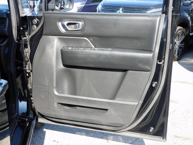 ステップワゴン ｅ：ＨＥＶスパーダ　８インチフルセグナビ・バックカメラ・ＢＴオーディオ・両側自動ドア・ＬＥＤライト・フォグＬＥＤ・１６ＡＷ・ホンダセンシング・ＡＣＣ・ＢＳＭ・ＥＴＣ・ハーフレザーシート・シートヒーター・フロアマット（28枚目）