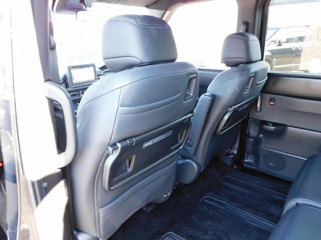 ステップワゴン ｅ：ＨＥＶスパーダ　８インチフルセグナビ・バックカメラ・ＢＴオーディオ・両側自動ドア・ＬＥＤライト・フォグＬＥＤ・１６ＡＷ・ホンダセンシング・ＡＣＣ・ＢＳＭ・ＥＴＣ・ハーフレザーシート・シートヒーター・フロアマット（31枚目）