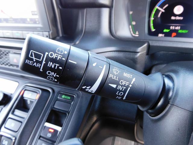 ステップワゴン ｅ：ＨＥＶスパーダ　８インチフルセグナビ・バックカメラ・ＢＴオーディオ・両側自動ドア・ＬＥＤライト・フォグＬＥＤ・１６ＡＷ・ホンダセンシング・ＡＣＣ・ＢＳＭ・ＥＴＣ・ハーフレザーシート・シートヒーター・フロアマット（41枚目）
