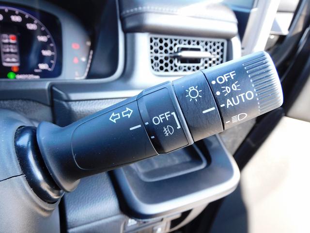 ステップワゴン ｅ：ＨＥＶスパーダ　８インチフルセグナビ・バックカメラ・ＢＴオーディオ・両側自動ドア・ＬＥＤライト・フォグＬＥＤ・１６ＡＷ・ホンダセンシング・ＡＣＣ・ＢＳＭ・ＥＴＣ・ハーフレザーシート・シートヒーター・フロアマット（42枚目）