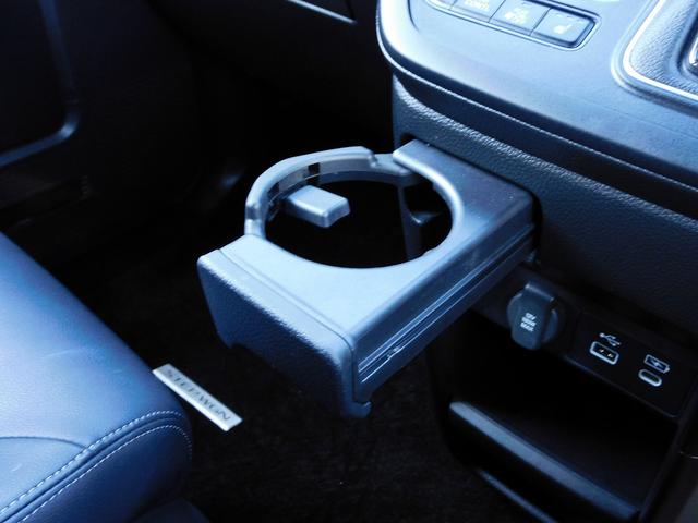 ステップワゴン ｅ：ＨＥＶスパーダ　８インチフルセグナビ・バックカメラ・ＢＴオーディオ・両側自動ドア・ＬＥＤライト・フォグＬＥＤ・１６ＡＷ・ホンダセンシング・ＡＣＣ・ＢＳＭ・ＥＴＣ・ハーフレザーシート・シートヒーター・フロアマット（47枚目）