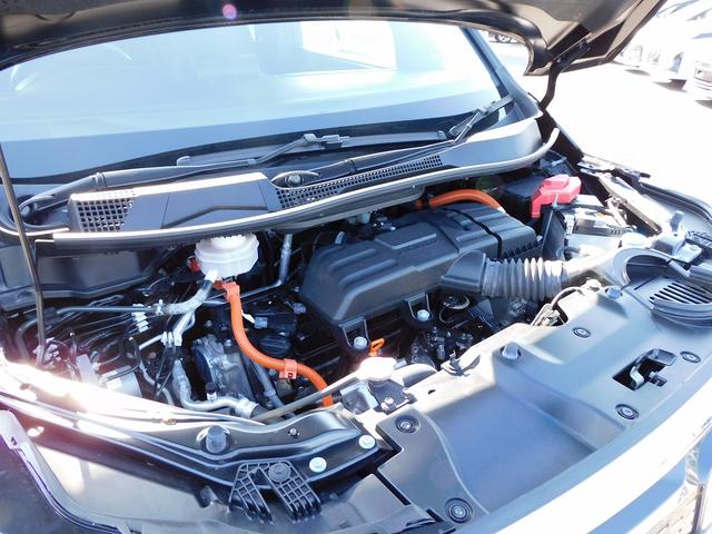 ステップワゴン ｅ：ＨＥＶスパーダ　８インチフルセグナビ・バックカメラ・ＢＴオーディオ・両側自動ドア・ＬＥＤライト・フォグＬＥＤ・１６ＡＷ・ホンダセンシング・ＡＣＣ・ＢＳＭ・ＥＴＣ・ハーフレザーシート・シートヒーター・フロアマット（65枚目）