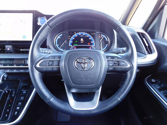 ノア ハイブリッドＳ－Ｚ　１０インチフルセグナビ・後席モニター・バックカメラ・ＢＴオーディオ・両側自動ドア・ＬＥＤライト・フォグＬＥＤ・モデリスタエアロ・トヨタセーフティセンス・ＡＣＣ・ＥＴＣ・ＢＳＭ・ハーフレザーシート（11枚目）