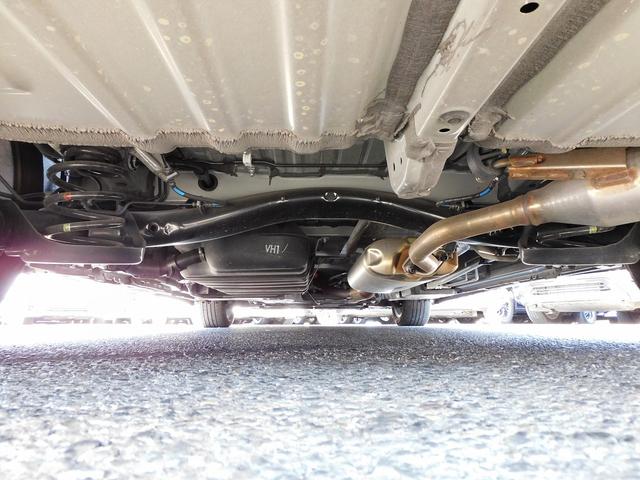 ノア ハイブリッドＳ－Ｚ　１０インチフルセグナビ・後席モニター・バックカメラ・ＢＴオーディオ・両側自動ドア・ＬＥＤライト・フォグＬＥＤ・モデリスタエアロ・トヨタセーフティセンス・ＡＣＣ・ＥＴＣ・ＢＳＭ・ハーフレザーシート（64枚目）