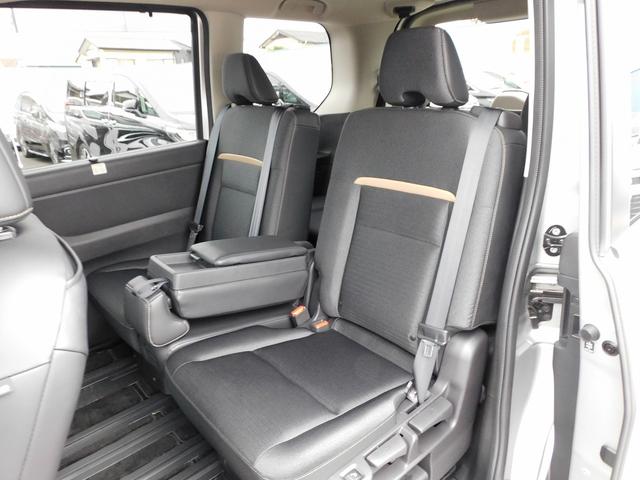 セレナ ｅ－パワー　ハイウェイスターＶ　プロパイロット・ＮＩＳＳＡＮＣｏｎｎｅｃｔナビ・全周囲カメラ・ＢＴオーディオ・両側自動ドア・ＬＥＤライト・フォグＬＥＤ・デジタルミラー・ＡＣＣ・エマージェンシーブレーキ・ＢＳＭ・フロアマット（6枚目）