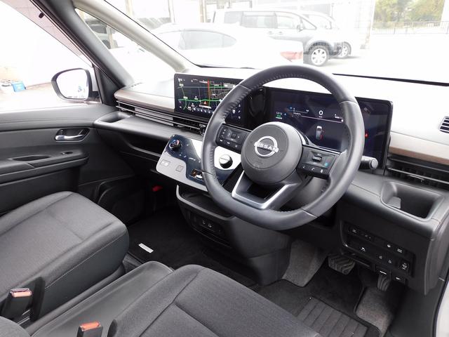 セレナ ｅ－パワー　ハイウェイスターＶ　プロパイロット・ＮＩＳＳＡＮＣｏｎｎｅｃｔナビ・全周囲カメラ・ＢＴオーディオ・両側自動ドア・ＬＥＤライト・フォグＬＥＤ・デジタルミラー・ＡＣＣ・エマージェンシーブレーキ・ＢＳＭ・フロアマット（27枚目）