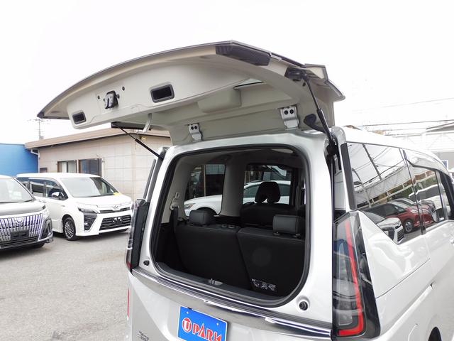 セレナ ｅ－パワー　ハイウェイスターＶ　プロパイロット・ＮＩＳＳＡＮＣｏｎｎｅｃｔナビ・全周囲カメラ・ＢＴオーディオ・両側自動ドア・ＬＥＤライト・フォグＬＥＤ・デジタルミラー・ＡＣＣ・エマージェンシーブレーキ・ＢＳＭ・フロアマット（33枚目）