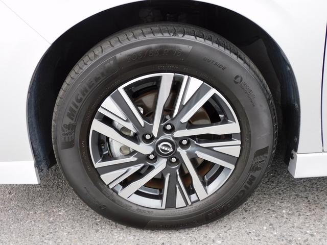 セレナ ｅ－パワー　ハイウェイスターＶ　プロパイロット・ＮＩＳＳＡＮＣｏｎｎｅｃｔナビ・全周囲カメラ・ＢＴオーディオ・両側自動ドア・ＬＥＤライト・フォグＬＥＤ・デジタルミラー・ＡＣＣ・エマージェンシーブレーキ・ＢＳＭ・フロアマット（55枚目）